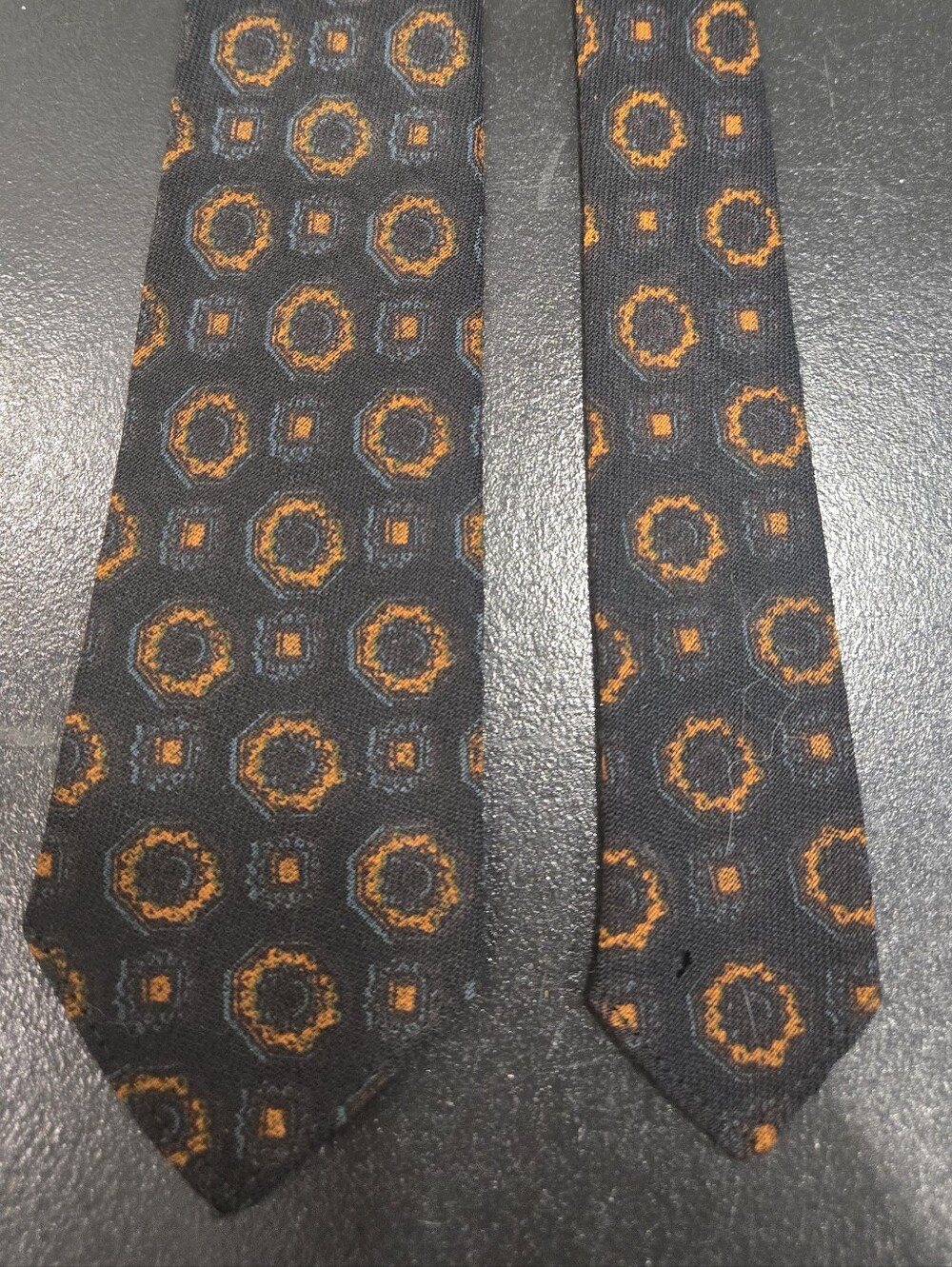 Vintage Botany 500 Patterned Tie 100% Virgin Wool Wrinkle-Proof
